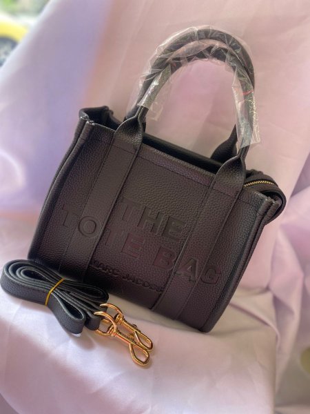 حقيبة THE TOTE BAG✨حجم القاعدة 25