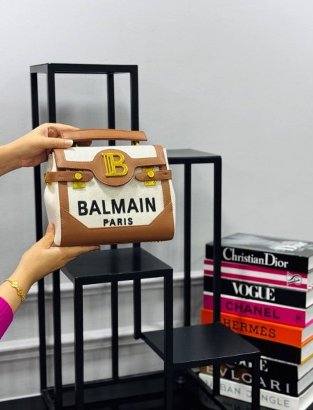 حقيبة BALMAIN✨ حجم القاعدة 23 سم