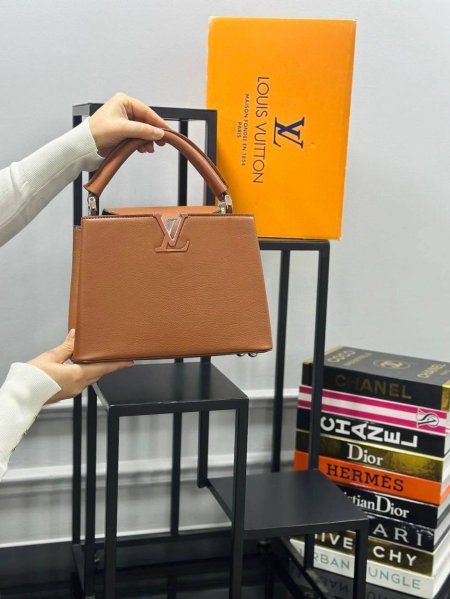 حقيبة LOUIS VUITTON✨ حجم القاعدة 26سم