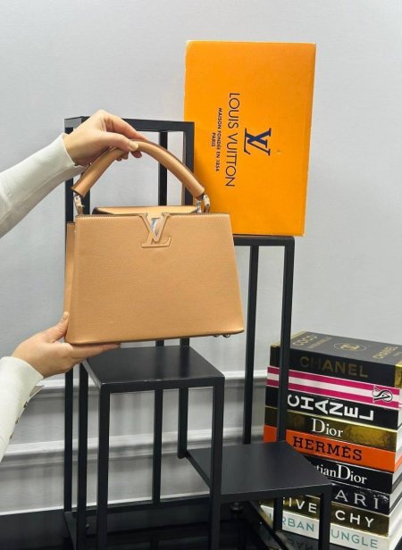 حقيبة LOUIS VUITTON✨ حجم القاعدة 26 سم