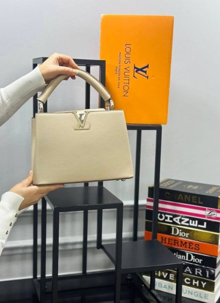 حقيبة LOUIS VUITTON✨ حجم القاعدة 26 سم