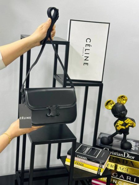حقيبة CELINE✨حجم القاعدة 19سم
