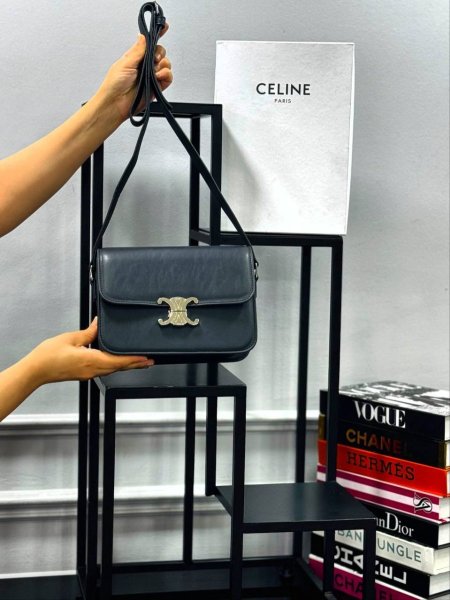 حقيبة CELINE✨ حجم القاعدة 19سم