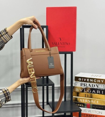 حقيبة VALENTINO✨حجم القاعدة 27 سم