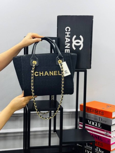 حقيبة CHANEL✨ حجم القاعدة 35 سم