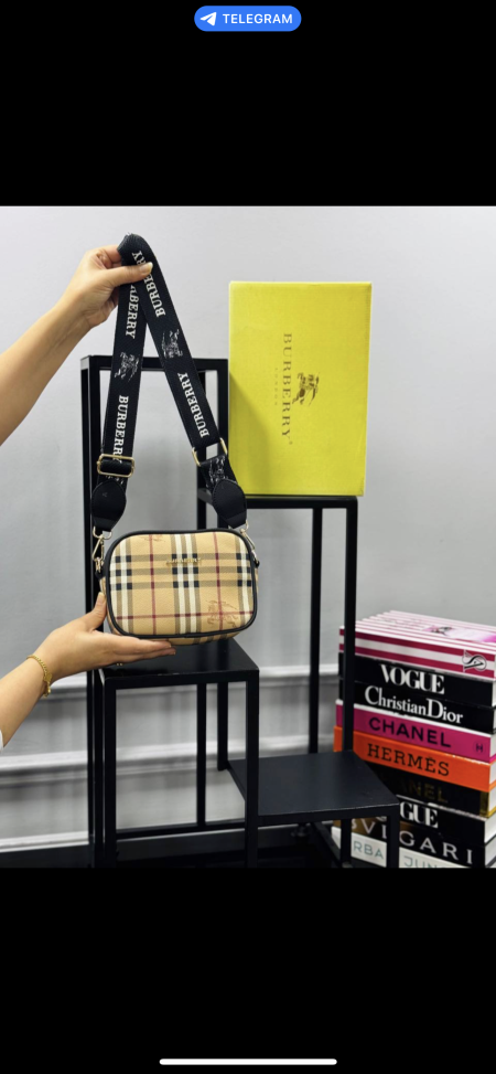 حقيبة BURBERRY✨ حجم القاعدة 20 سم