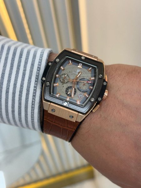 ساعة Hublot رجالي✨