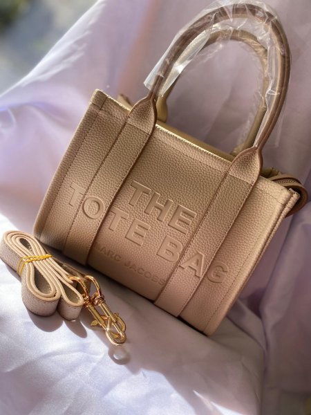 حقيبة THE TOTE BAG✨حجم القاعدة 25