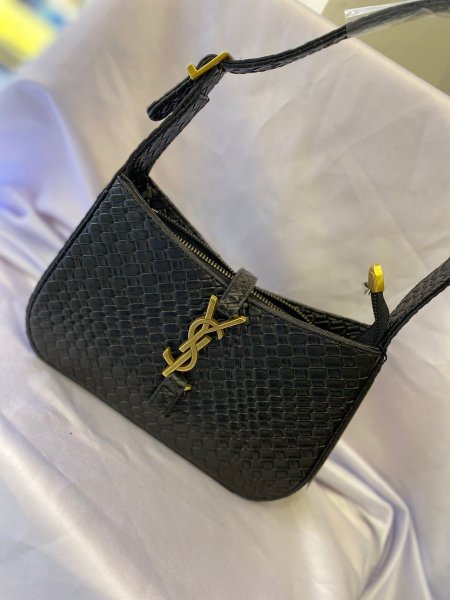حقيبة SAINT LAURENT ✨ حجم القاعدة 24 سم