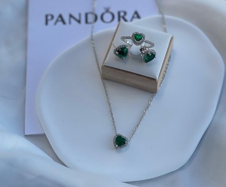 طقم Pandora لون اخضر