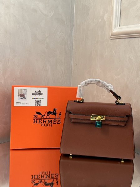 حقيبة Hermes حجم القاعدة 21 سم