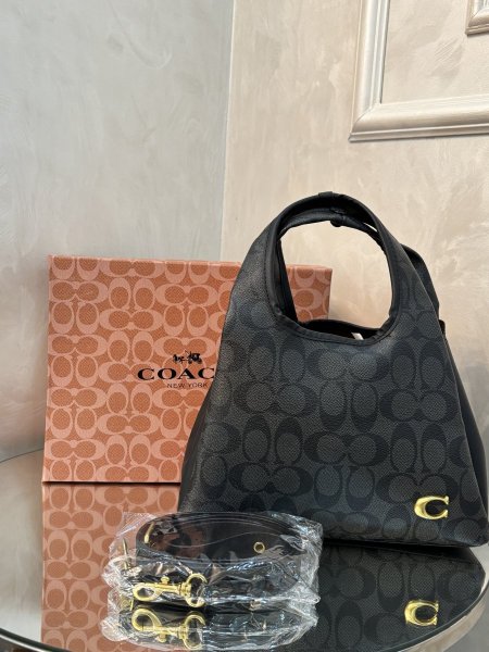 حقيبة coach حجم القاعدة 25 سم