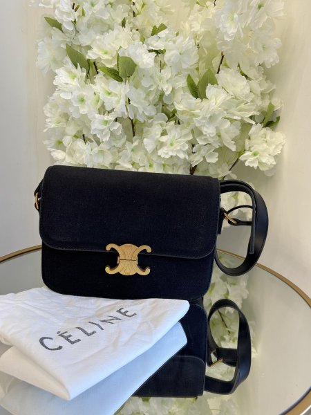 حقيبة Celine حجم القاعدة 19 سم